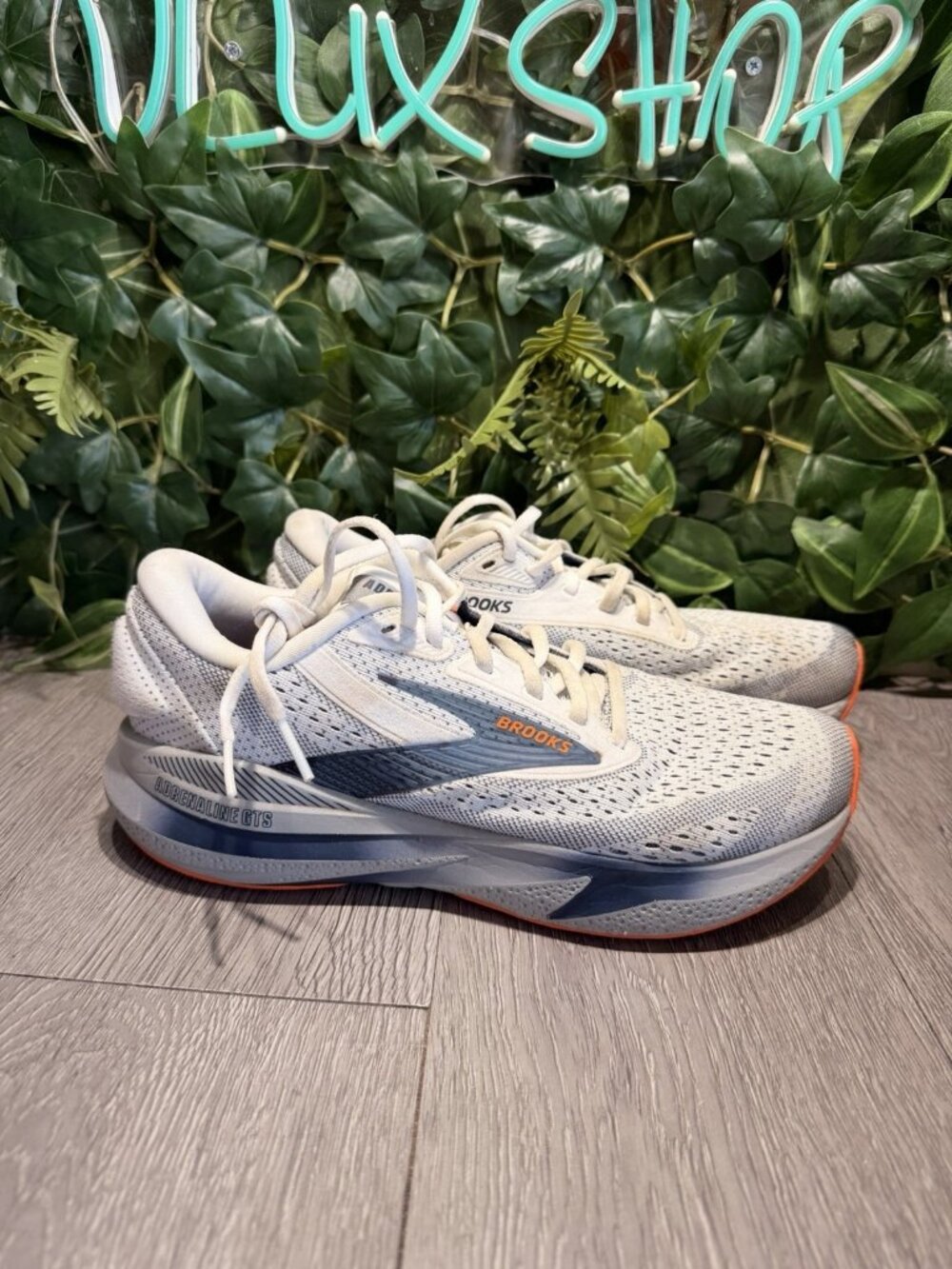 Brooks Men Adrenaline GTS 24 1104371D129 Gray Running Shoes Sneakers Size 8